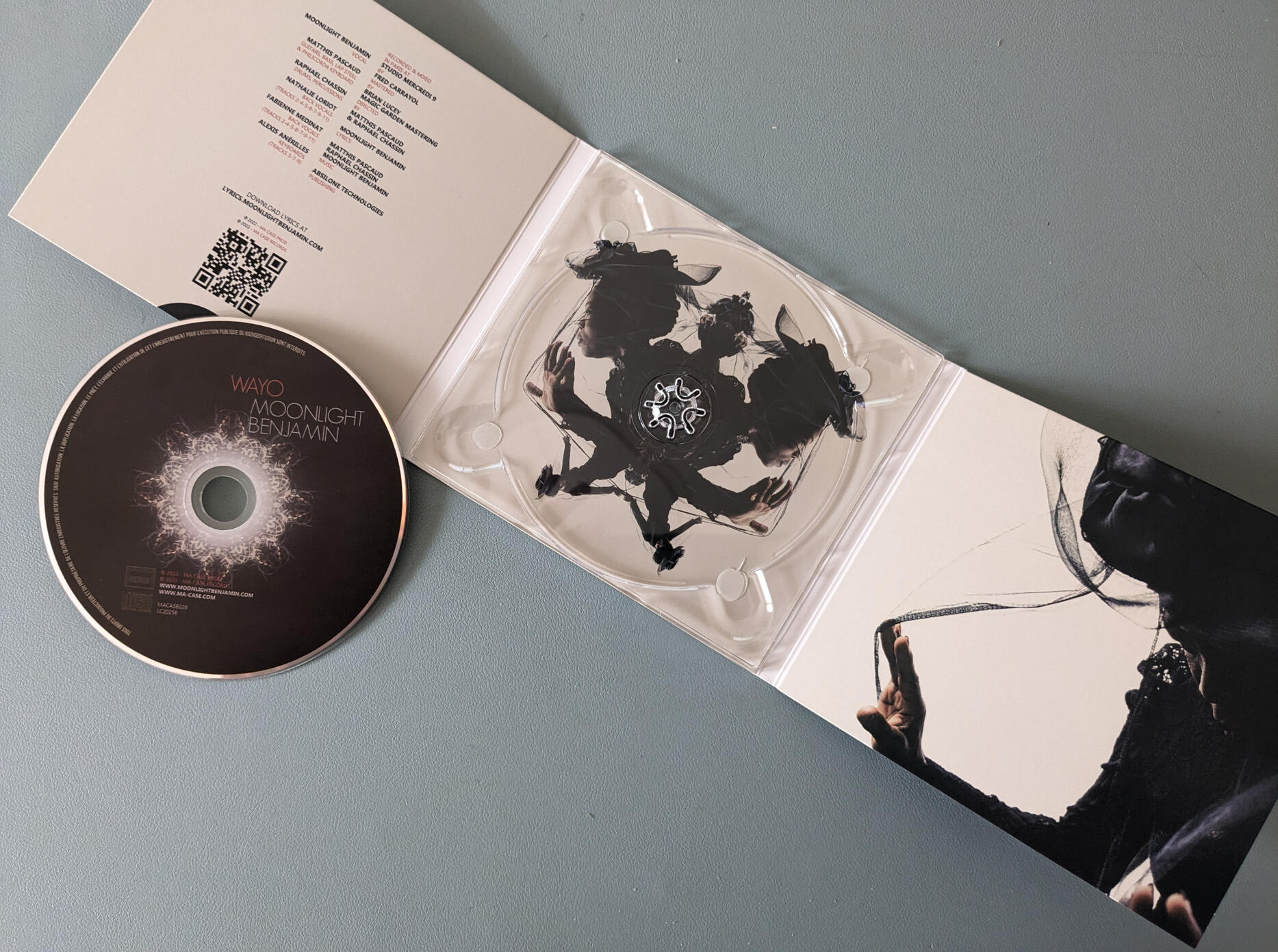 Wayo album artwork cover - 2023- Moonlight Benjamin